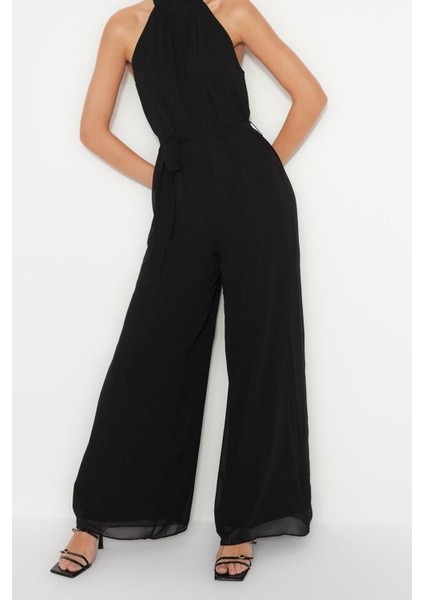 Kadın Moda Standart Kol Geniş Paça Halter Yaka Uzun Kuşaklı Maxi Şifon Astarlı Dokuma Tulum