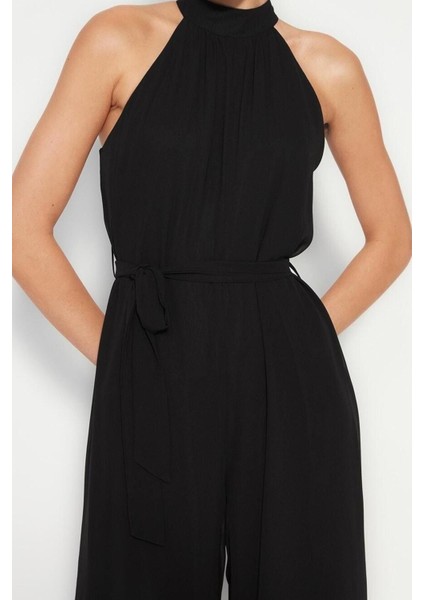 Kadın Moda Standart Kol Geniş Paça Halter Yaka Uzun Kuşaklı Maxi Şifon Astarlı Dokuma Tulum