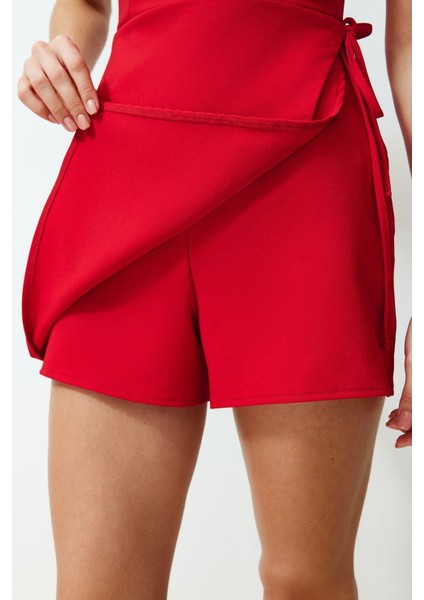 Kadın Moda Standart Kol Geniş Paça Dik Yaka Kısa Bağlama Detaylı Mini Dokuma Şort Etek Tulum indirimleri