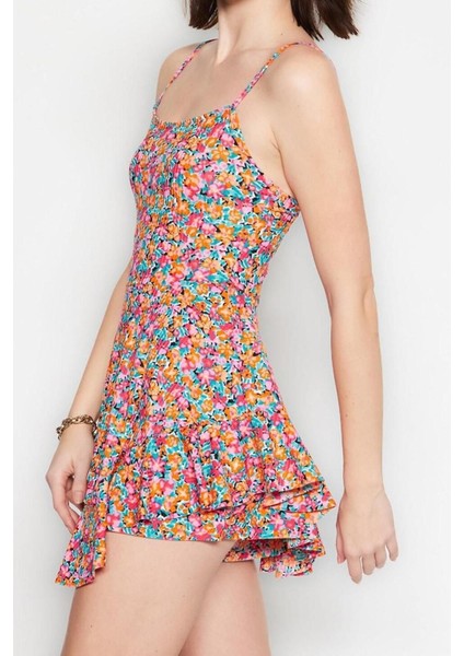 Kadın Moda Dar Paça Kare Yaka Puantiyeli Desen Kısa Baskılı Askılı Volanlı Şortlu Mini Örme Tulum modelleri