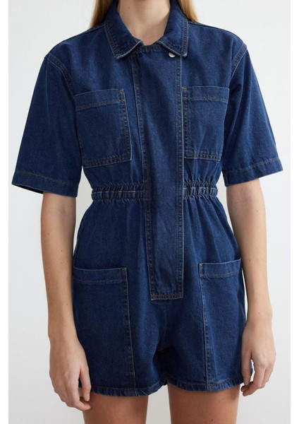 Kadın Moda Standart Kol Boru Paça Dik Yaka Düz Desen Kısa Beli Lastikli Denim Şort Tulum