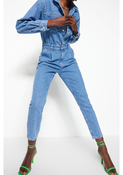 Kadın Moda Standart Kol Boru Paça Gömlek Yaka Düz Desen Uzun Bel Detaylı Denim Tulum modelleri