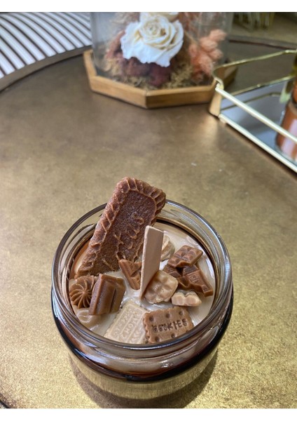 Amber Kavanoz Lotuslu ve Çikolata Parçalı Aromaterapi Kokulu Mum