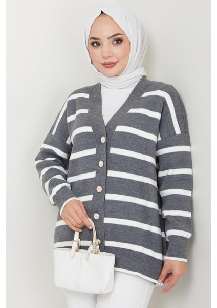 Düğme Detaylı Çizgili Araboy Triko Hırka Füme HM2516 modelleri