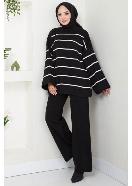 Yarım Balıkçı Yaka Çizgili Triko Takım Siyah HM2553