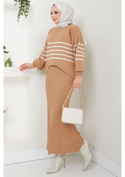 Çizgili Jile Kazak Triko Takım Camel HM2596 modelleri