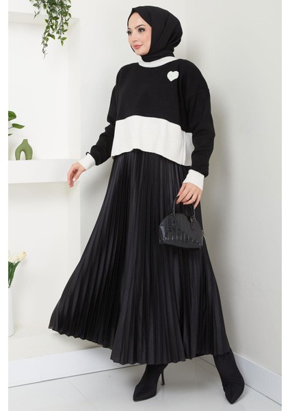 Kalp Detaylı Iki Renkli Crop Kazak Siyah HM2575