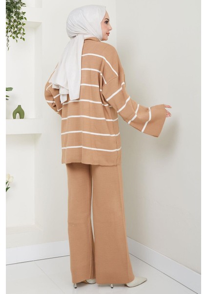 Yarım Balıkçı Yaka Çizgili Triko Takım Camel HM2553 indirimleri