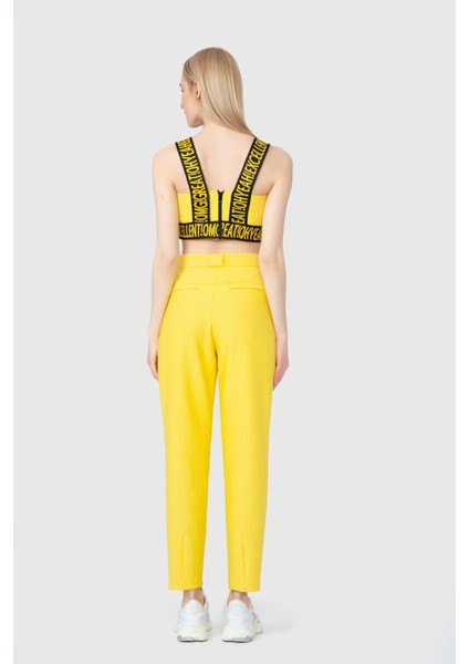 Nakış Arma Detaylı Şerit Yazılı Askılı Sarı Crop Top modelleri