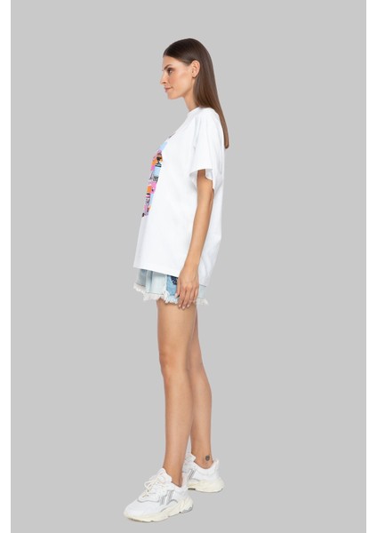 Baskılı Oversize Beyaz T-Shirt fiyatları