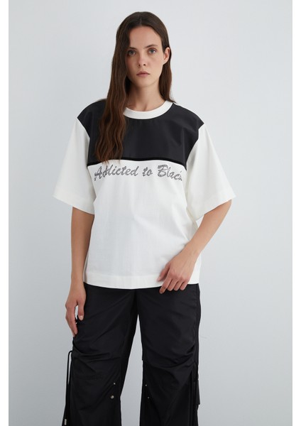 Taş Baskı Detaylı Basic Tshirt