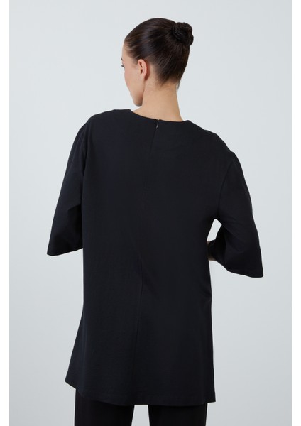 Oversize Yanları Yırtmaçlı Arkası Gizli Fermuarlı Siyah Bluz
