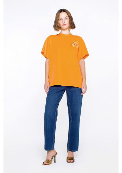 Aplike Nakış Detaylı Basic Turuncu Tshirt