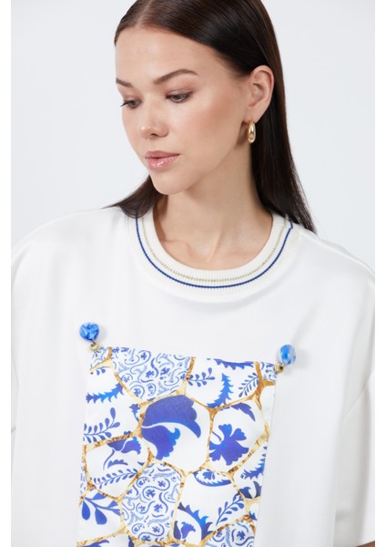 Desenli Ekru Basic Tshirt fiyatları