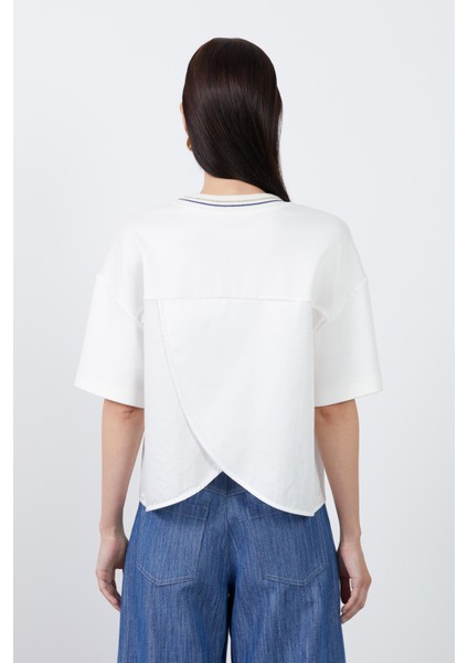 Desenli Ekru Basic Tshirt fırsatları