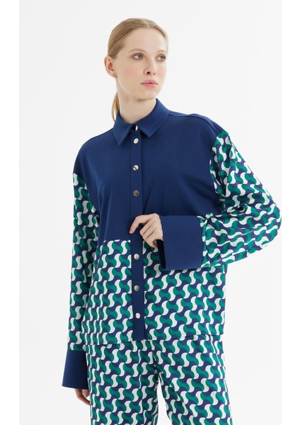 Geometrik Desenli Mavi Gömlek ve Pantolon Takımı