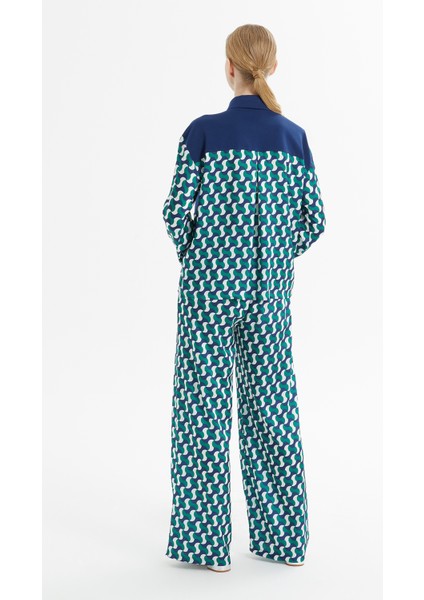 Geometrik Desenli Mavi Gömlek ve Pantolon Takımı