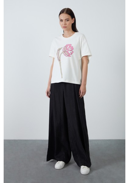 Kısa Kollu Basic Beyaz Tshirt fiyatları