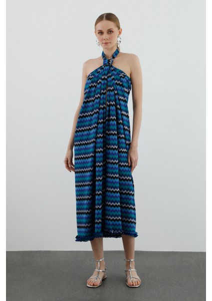 Boyundan Bağlamalı Dekolteli Mavi Uzun Elbise fiyatları