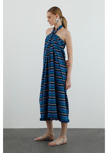 Boyundan Bağlamalı Dekolteli Mavi Uzun Elbise modelleri