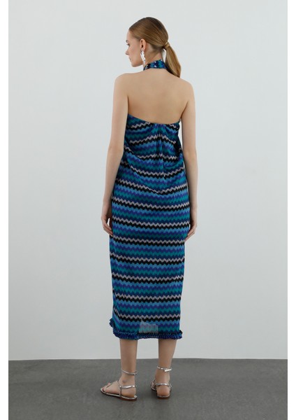 Boyundan Bağlamalı Dekolteli Mavi Uzun Elbise fırsatları