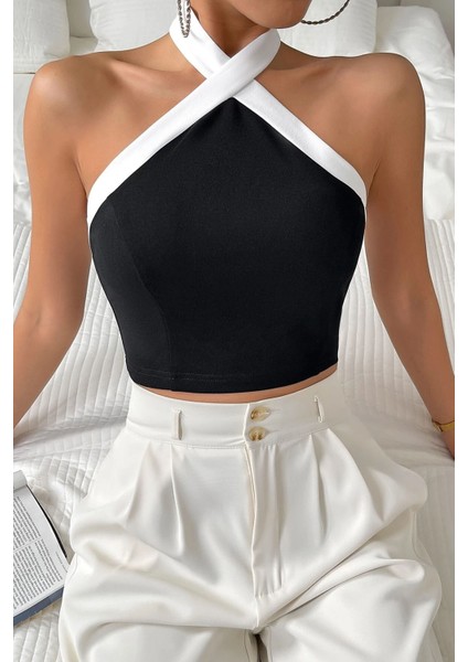 Boyundan Bağlamalı Kısa Crop Bluz