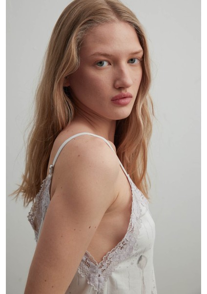 Kadın Pamuklu Ayarlanır Ip Askılı V Yaka Atlet