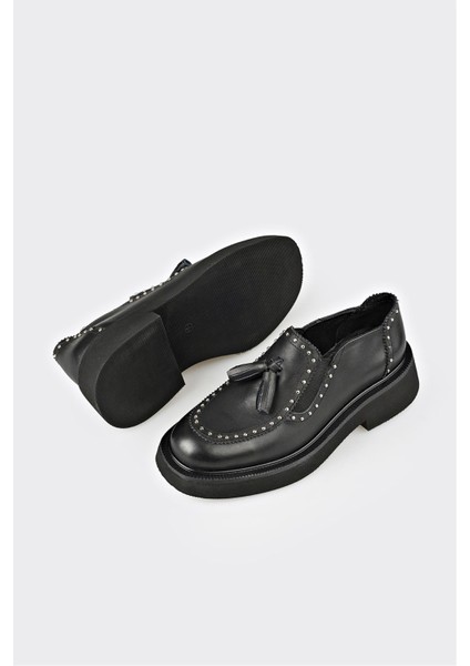 Siyah Deri Kadın Günlük Ayakkabı modelleri