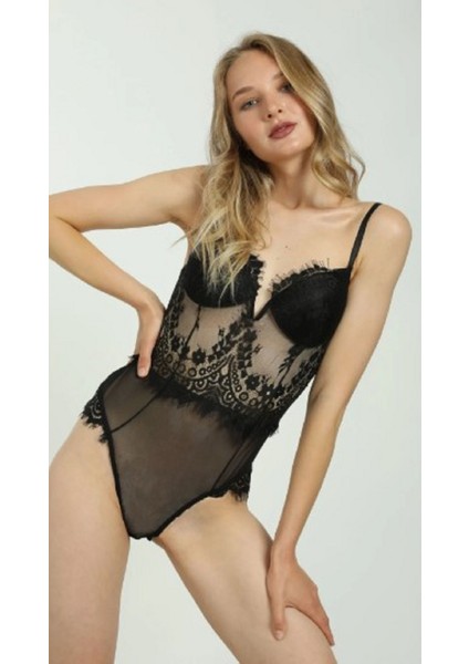 Alttan Çıtçıtlı Siyah Dantel Kaplı Body