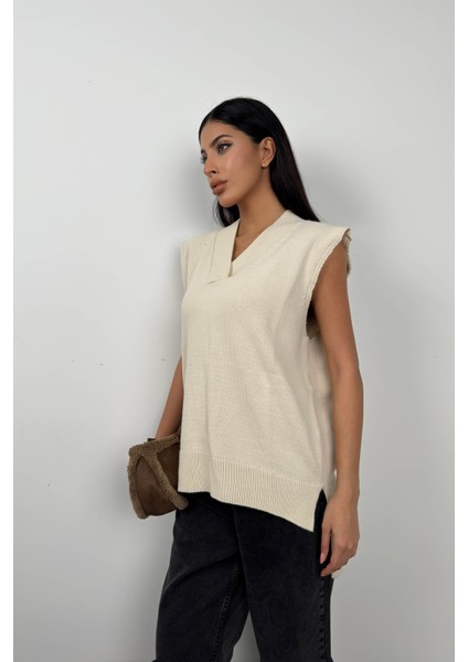 V Yaka Bej Oversize Süveter fiyatları