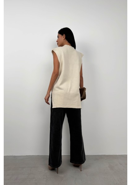 V Yaka Bej Oversize Süveter fırsatları