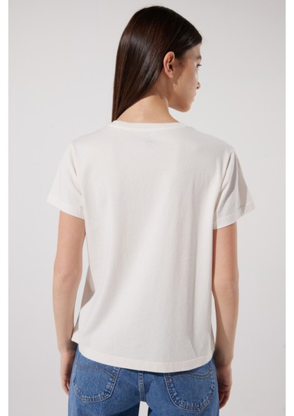 Loose Fit Rahat Kesim %100 Pamuk Bisiklet Yaka Kırık Beyaz Tişört