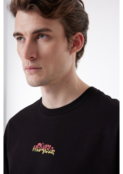 Loose Fit %100 Pamuk Sırtı Baskılı Bisiklet Yaka Tişört fiyatları