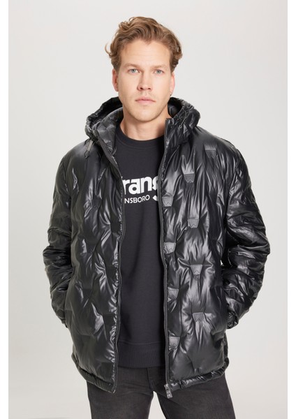 Regular Fit Normal Kesim Kapüşonlu Siyah Şişme Mont