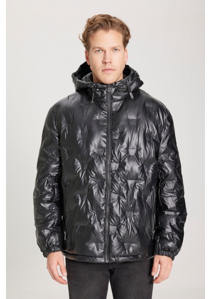 Regular Fit Normal Kesim Kapüşonlu Siyah Şişme Mont