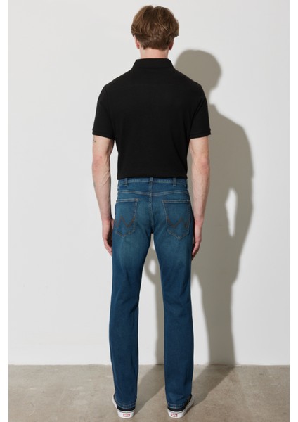 Wrangler Greensboro Regular Straight Fit Düşük Bel Esnek Jean Kot Pantolon
