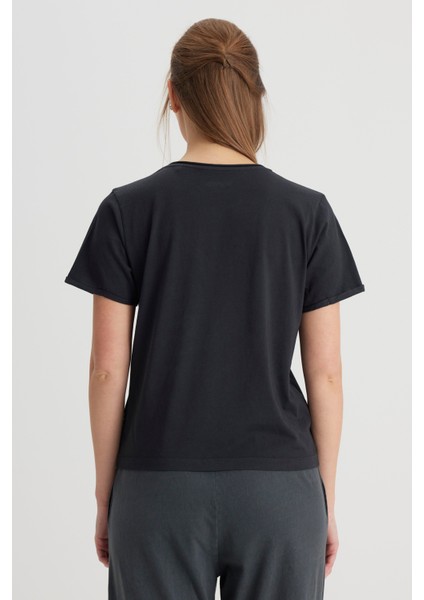 Regular Fit Normal Kesim V Yaka %100 Pamuk Siyah Tişört indirimleri