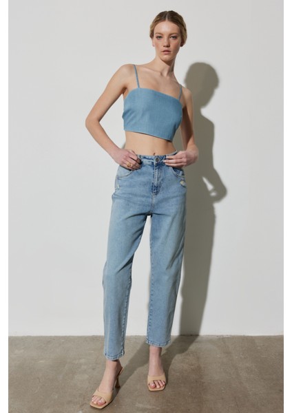 Regular Fit Normal Kesim Askılı Açık Mavi Jean Crop Bluz