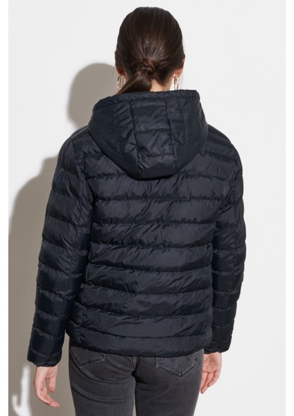 Regular Fit Normal Kesim Mavi Şişme Mont