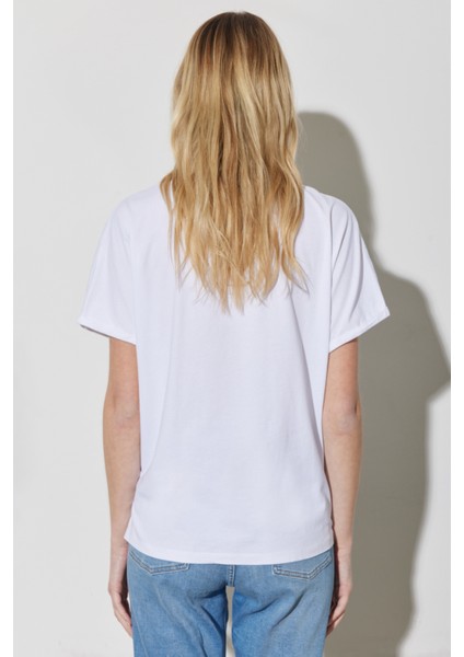 Regular Fit Normal Kesim %100 Pamuk V Yaka Beyaz Tişört