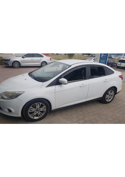 Ford Focus 3 2011-2018 Model Içten Geçme 4'lü Cam Rüzgarlığı modelleri