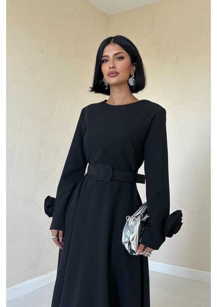 Kolları Güllü Kemerli Elbise