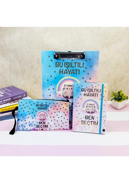 Bu Işıltılı Hayatı Ben Seçtim Tasarımlı Özel Kutulu Sekreterlik Lastikli Defter ve Kalemlik Set