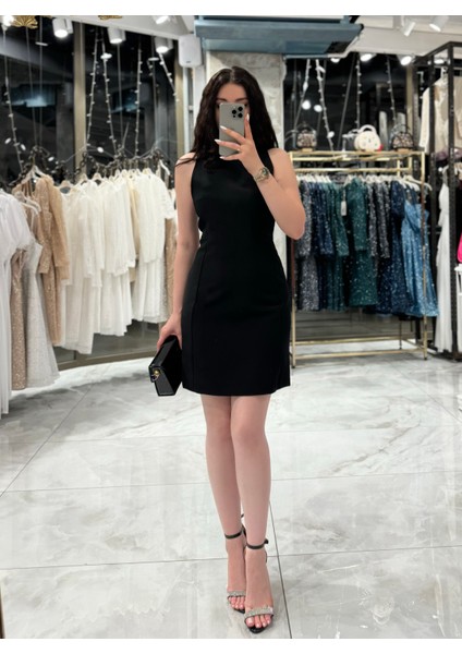Kayla Dik Yaka Sıfır Kol Mini Elbise Siyah modelleri