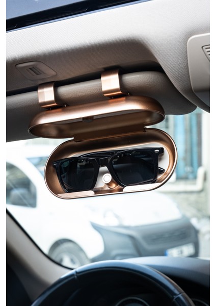 Araba Güneşliğine Takılan Gözlük Kutusu | Universal Araba Içi Gözlük Taşıyıcı | Mıknatıslı Kapaklı fiyatları