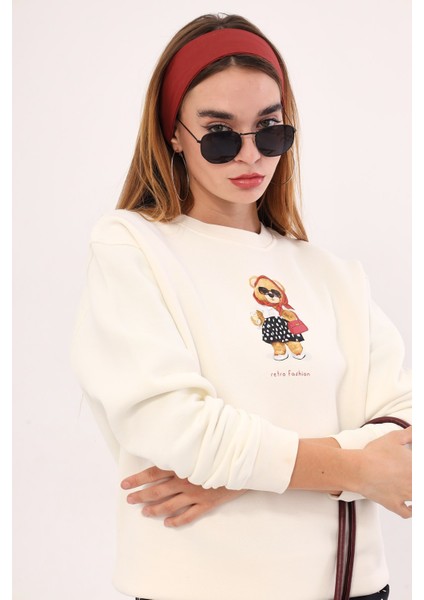 Bisiklet Yaka Içi Polar Teddy Bear Retro Fashion Baskılı Beyaz Unisex Sweatshirt fırsatları
