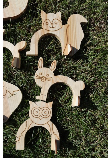 Sevimli Hayvan Figürleri ile Ahşap Mini Golf Seti fırsatları