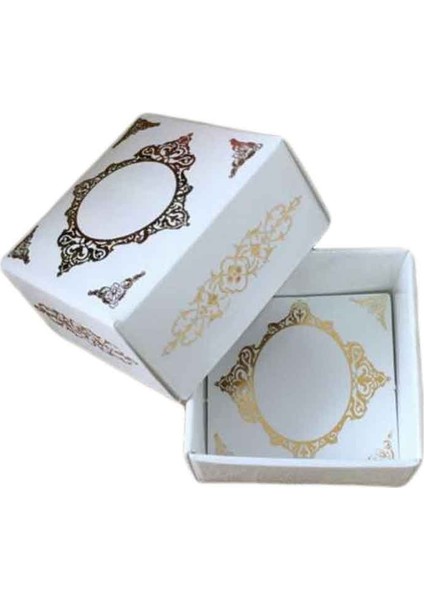 Komple Karton Kutu Saray Desen Gold Yaldız 4x4x2 Cm (50 Adet) Beyaz