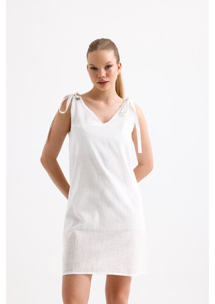 Kuş Gözü Detaylı Omuz Bağlamalı Elbise