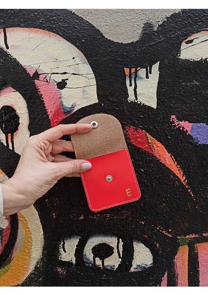 Pinkylola Design-Kare Model E Harfi Kırmızı Deri Gold Harf Detaylı Mini Bozuk Para Cüzdanı